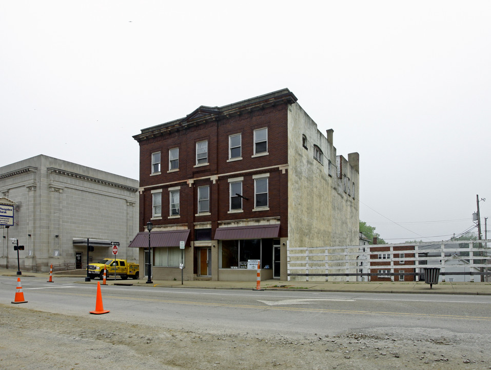 901-905 Wheeling Ave in Cambridge, OH - Building Photo