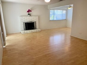 3385 Claremont Ave in Clovis, CA - Building Photo - Building Photo