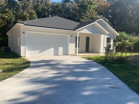 5871 Collins Rd in Jacksonville, FL - Building Photo