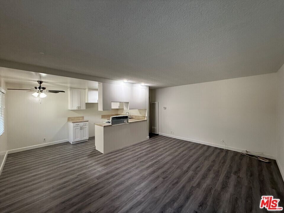 13400 Cordary Ave in Hawthorne, CA - Building Photo