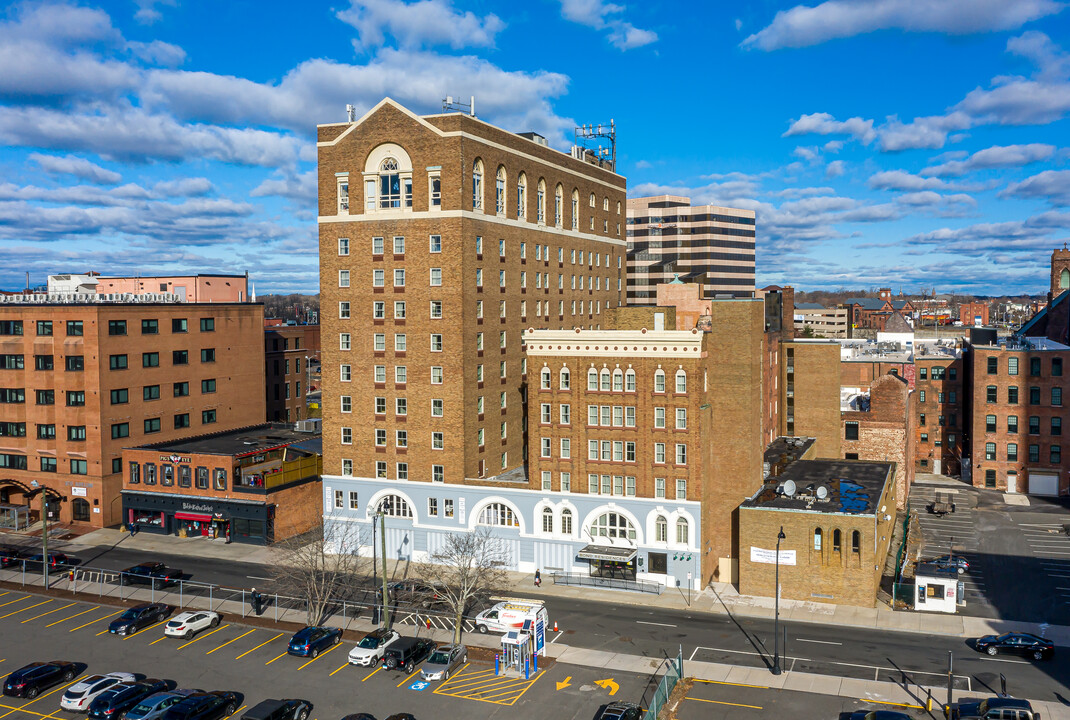 The Bond Residences in Hartford, CT - Building Photo