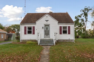 629 St Clair Ave in Jackson, MI - Building Photo - Building Photo