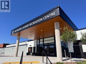 15 Albright Rd in Hamilton, ON - Building Photo - Building Photo