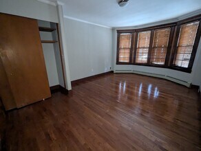 633 Orange St, Unit 1 in New Haven, CT - Foto de edificio - Building Photo