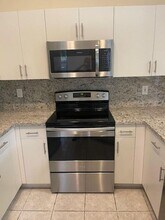 824 Savannah Falls Dr in Weston, FL - Building Photo - Building Photo