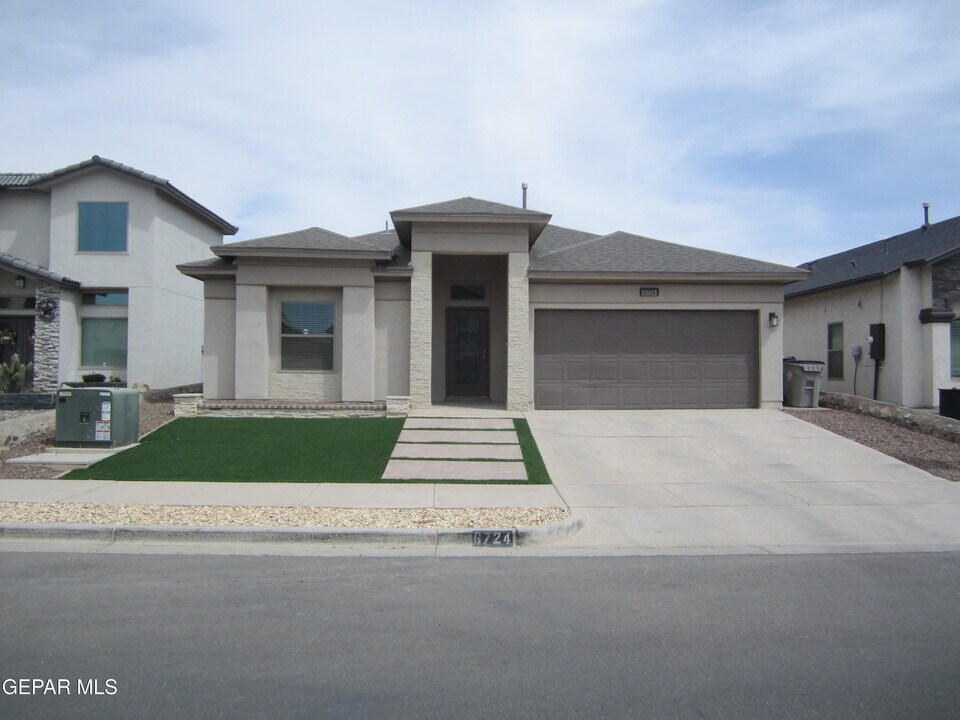 6724 Ixtapa Pl in El Paso, TX - Building Photo
