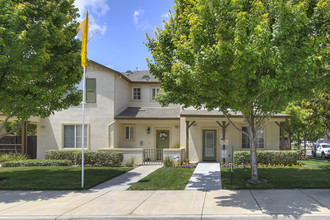 Tapestry at Silverwood in Turlock, CA - Building Photo - Building Photo