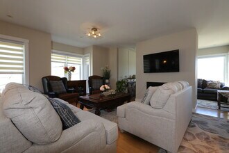42 Bay State Rd, Unit #1 in Cambridge, MA - Building Photo - Building Photo