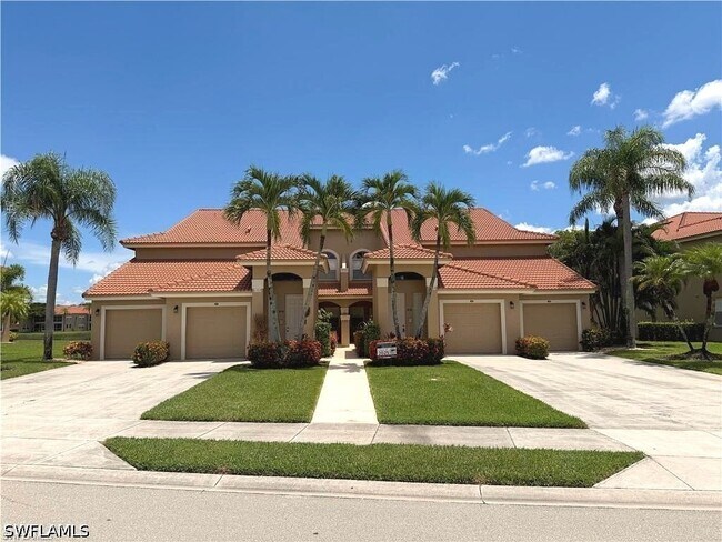 property at 6580 Huntington Lakes Cir