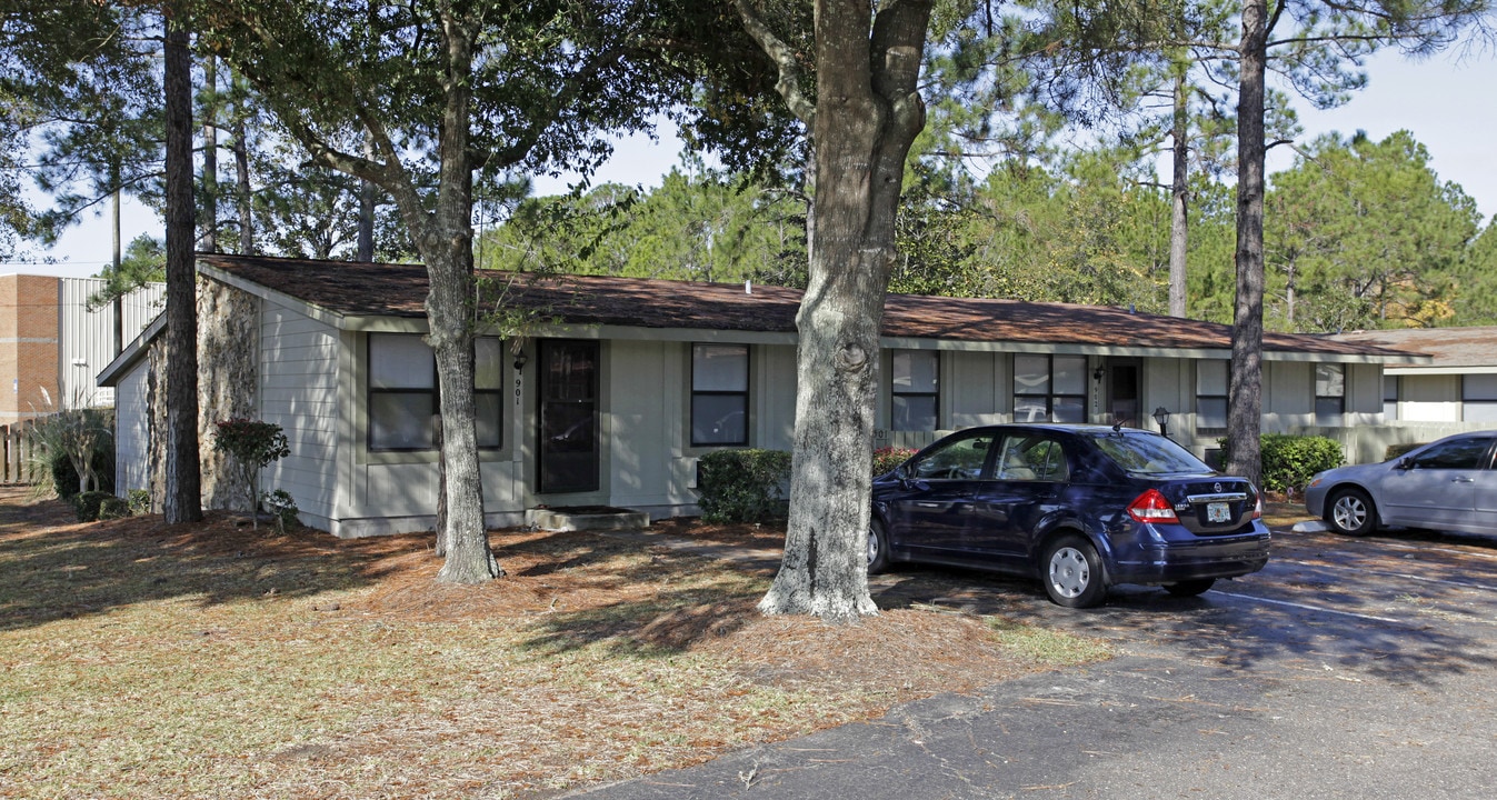 Spring Gate in Panama City, FL - Building Photo