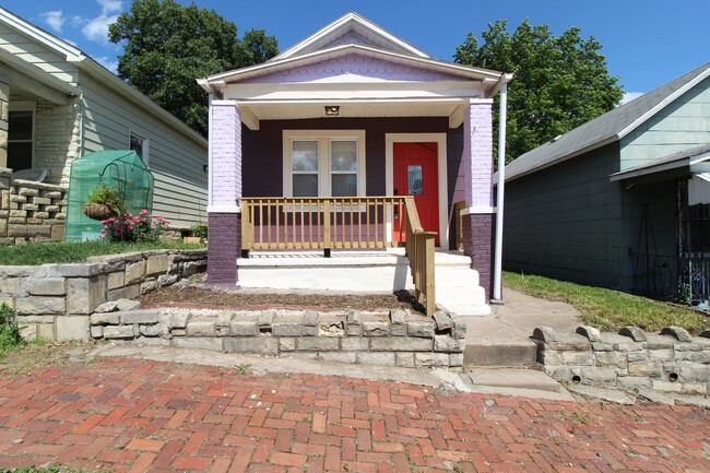 property at 415 N Thompson St