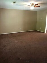 901 N Lynn St in Independence, MO - Building Photo - Building Photo