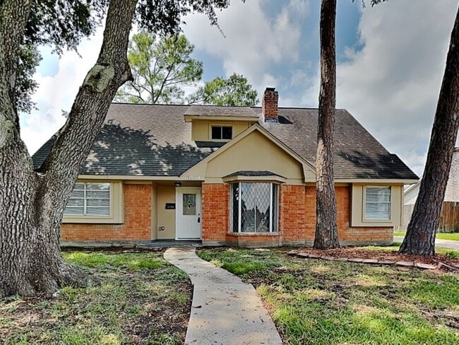 property at 10734 Sagewillow Ln