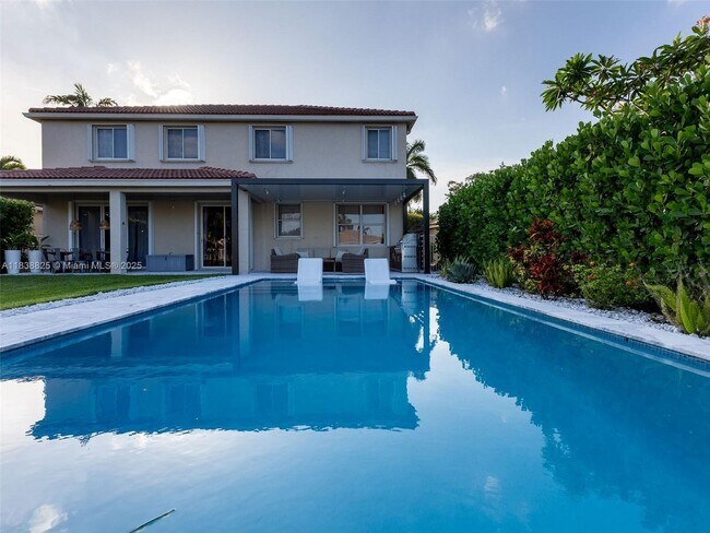 property at 1640 Sandpiper Cir