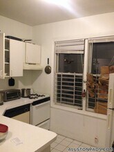 530 Cambridge St, Unit 1 in Boston, MA - Foto de edificio - Building Photo