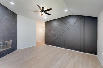 2531 Las Villas Ave in Dallas, TX - Building Photo - Building Photo