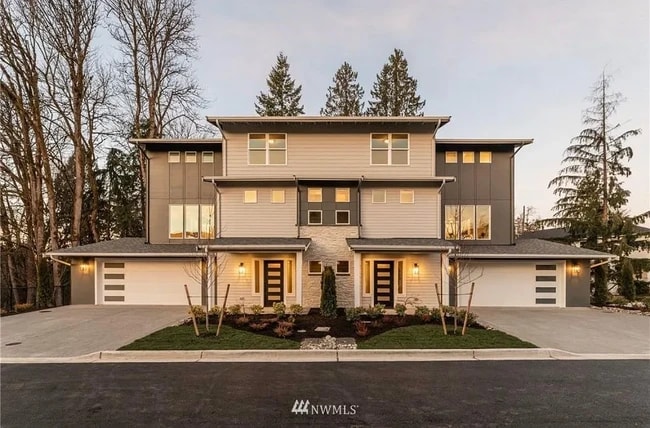 11031 14th Pl SE, Unit A in Lake Stevens, WA - Foto de edificio - Building Photo