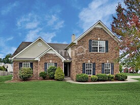 4005 Strata Dr in Spring Hill, TN - Building Photo