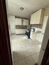 17 Sunnyside Ave, Unit 3 BR 1 Bath Apartment in Putnam, CT - Foto de edificio - Building Photo