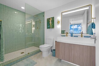159 NE 6th St, Unit BrandNewFurnishedCondo in Miami, FL - Building Photo - Building Photo
