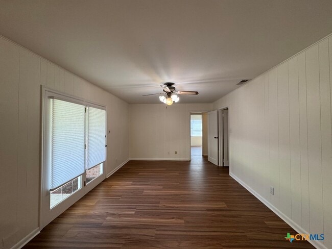 property at 4704 Evergreen Ln