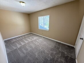 114 Nelson St SE in Silver Creek, GA - Building Photo - Building Photo