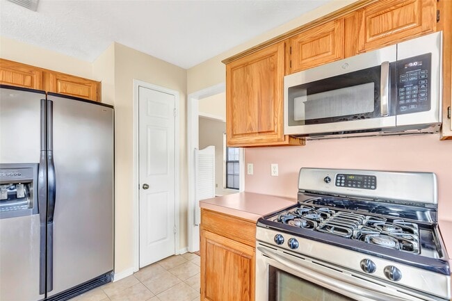 property at 8406 Vistadale Dr