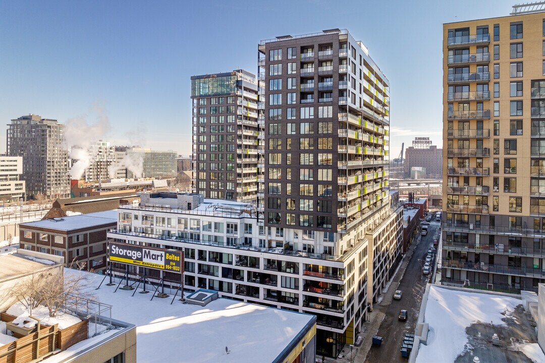 Lowney sur Ville Phase III in Montréal, QC - Building Photo