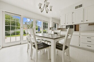 19 Windy Knolls in Greenwich, CT - Building Photo - Building Photo