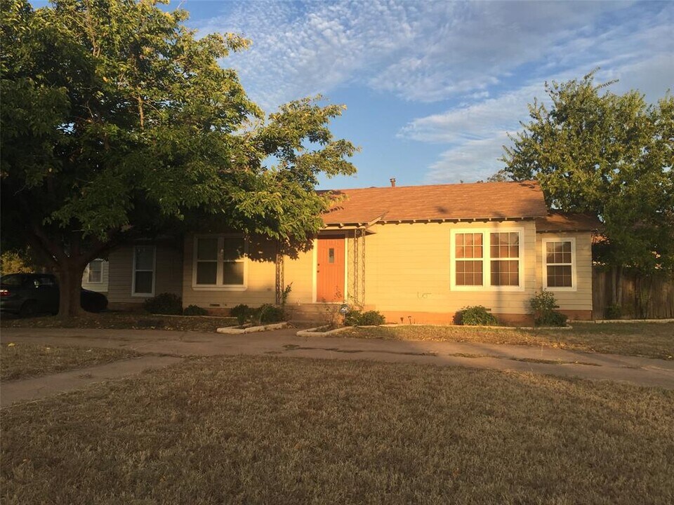 1874 Jeanette St in Abilene, TX - Building Photo