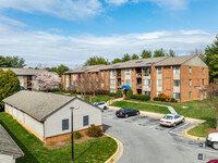 Mallard Cove in Derwood, MD - Foto de edificio - Building Photo