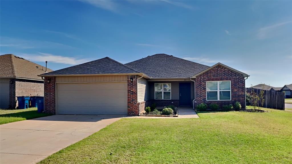 332 Blue Dr in Newcastle, OK - Building Photo