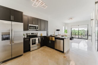 2750 Griffin Rd, Unit SI ID1521817P in Fort Lauderdale, FL - Building Photo - Building Photo