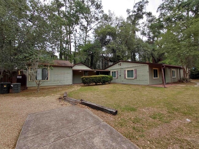 property at 2306 Escambia Dr