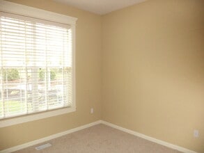 705 NW 150th St in Vancouver, WA - Foto de edificio - Building Photo