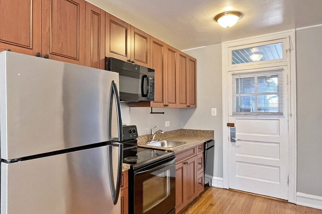 411-419 Thatcher Ave. in River Forest, IL - Building Photo