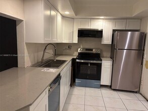 1300 NE 191st St in Miami, FL - Building Photo - Building Photo