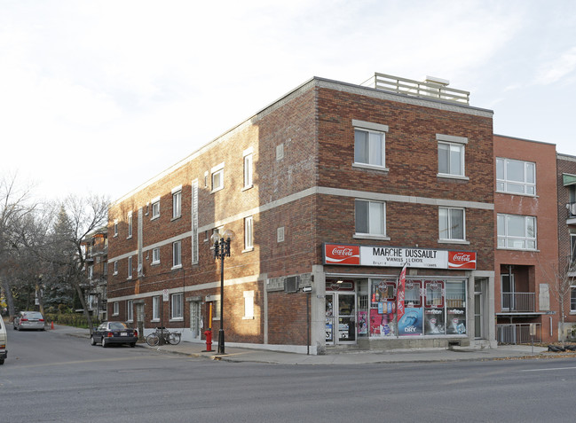 3451 Hochelaga
