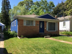 624 Frederick St in Royal Oak, MI - Building Photo - Building Photo