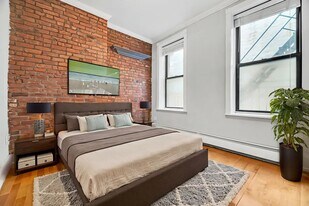 354 E 19th St in New York, NY - Building Photo