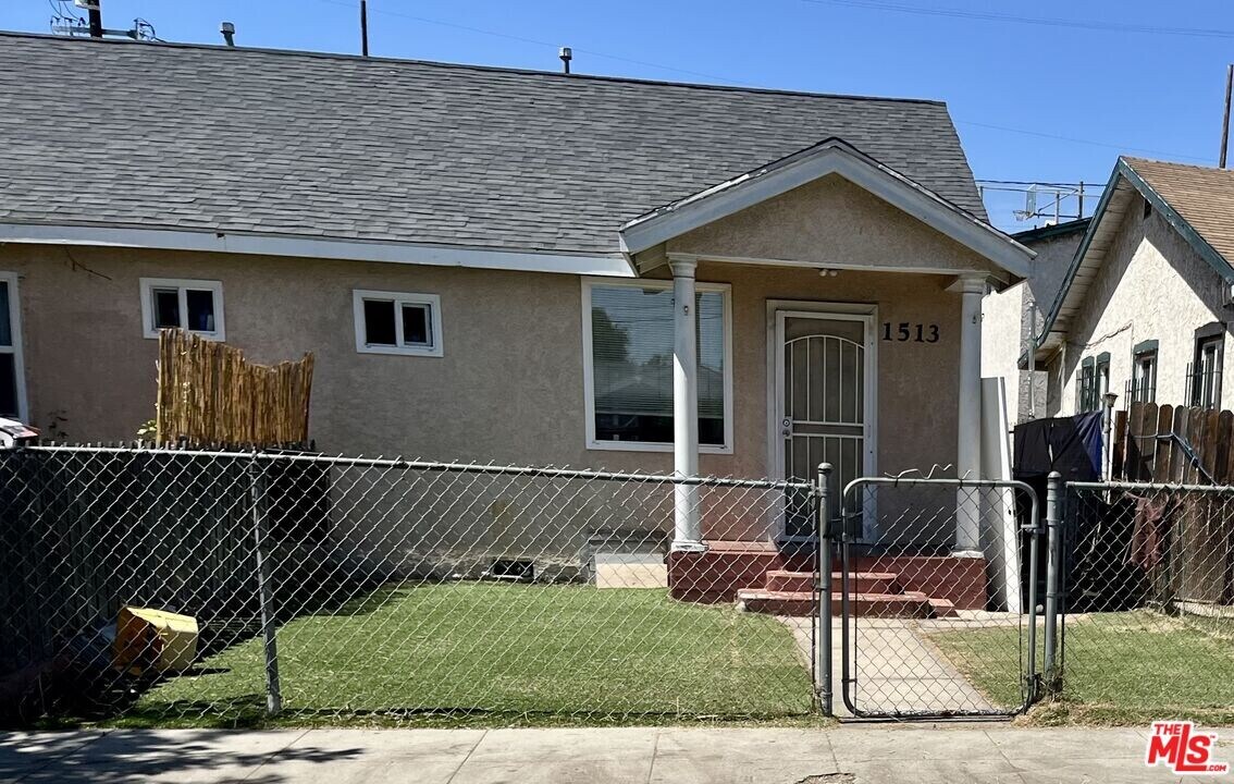 1513 W 58th Pl in Los Angeles, CA - Building Photo