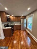 373 Easton Rd in Horsham, PA - Building Photo