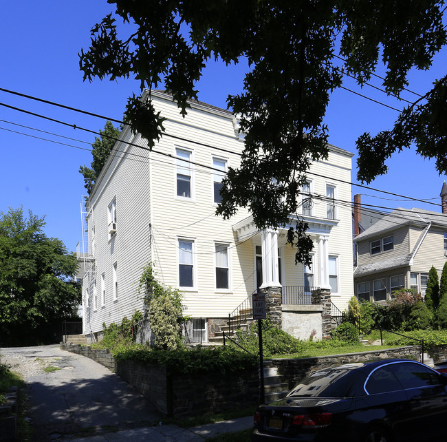 30 N 7th Ave in Mount Vernon, NY - Foto de edificio - Building Photo