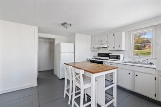 9 Nonantum Rd in Marblehead, MA - Building Photo - Building Photo