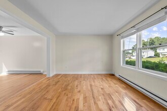 53 Stonewall Ln in Waterbury, CT - Building Photo - Building Photo