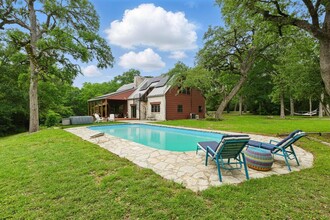 9304 Flintrock Cir in Austin, TX - Building Photo - Building Photo