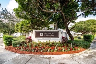 Legacy at Dadeland in Miami, FL - Building Photo
