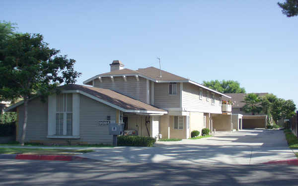 9024 Arcadia Ave in San Gabriel, CA - Foto de edificio