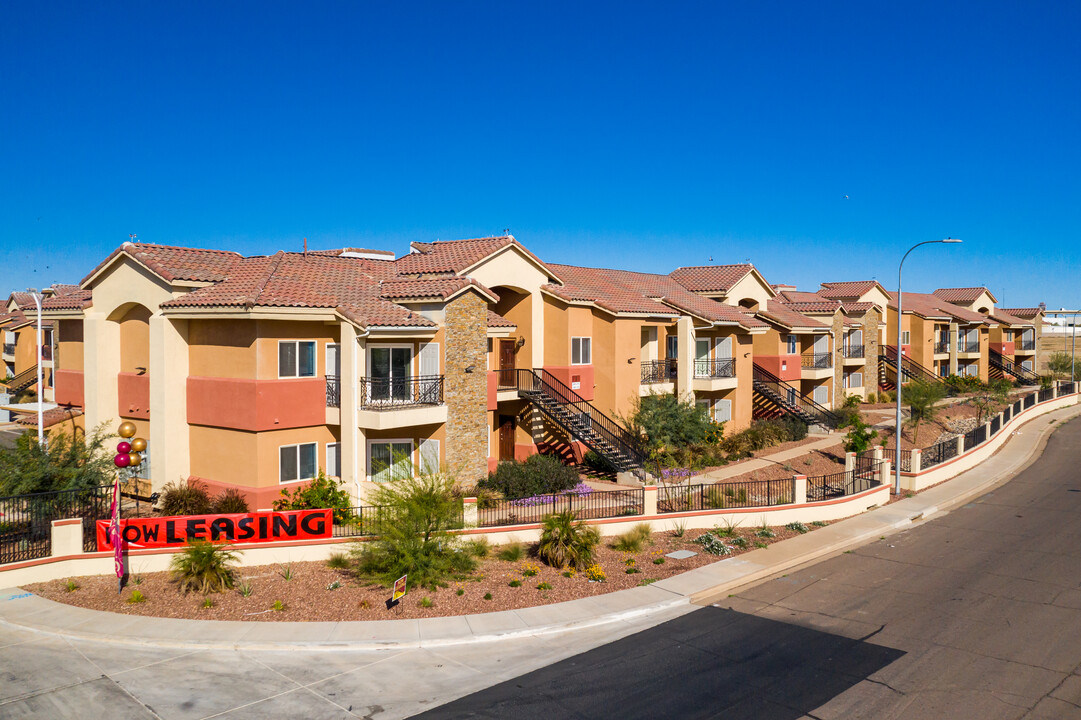 Desert View Apartments in Tolleson, AZ - Building Photo