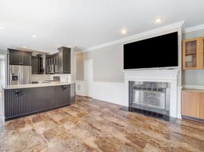 8 Mulberry Ct in Branchburg, NJ - Foto de edificio - Building Photo